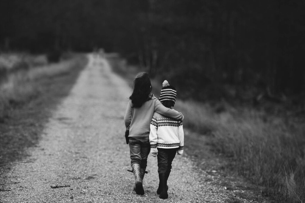 children, road, distant